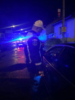 Razie de amploare a polițiștilor în Oradea: Au ieșit în stradă inclusiv ”mascații” (FOTO/VIDEO)