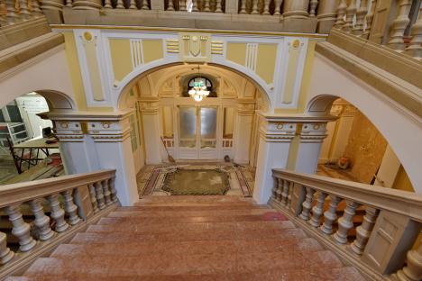 Poftiţi la palat: Clădirea Primăriei Oradea urmează să fie deschisă turiştilor, după doi ani de lucrări de reabilitare (FOTO / VIDEO)