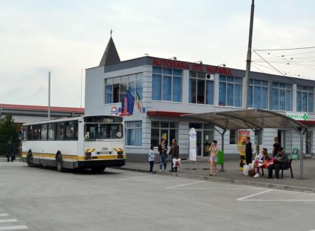 Primăria vrea să ieftinească cu 30% abonamentele navetiştilor de Oradea