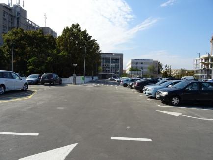 Pardoseala parcării de la Spitalul Municipal a fost înlocuită pe cheltuiala constructorului (FOTO)