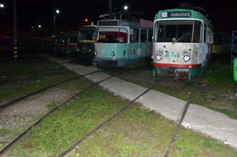 Jandarmii, la OTL. Toate autobuzele au ieșit pe trasee, tramvaiele nu circulă în continuare! (FOTO / VIDEO)