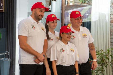 Masterclass de pizza napoletană cu campioni mondiali la Restaurantul Corsarul din Oradea, al cărui Chef a devenit ambasador al Asociației Pizzerilor Napoletani (FOTO)