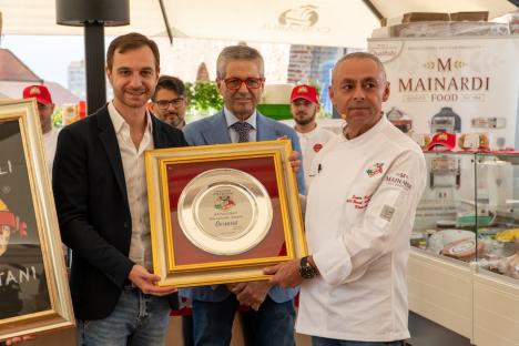 Masterclass de pizza napoletană cu campioni mondiali la Restaurantul Corsarul din Oradea, al cărui Chef a devenit ambasador al Asociației Pizzerilor Napoletani (FOTO)