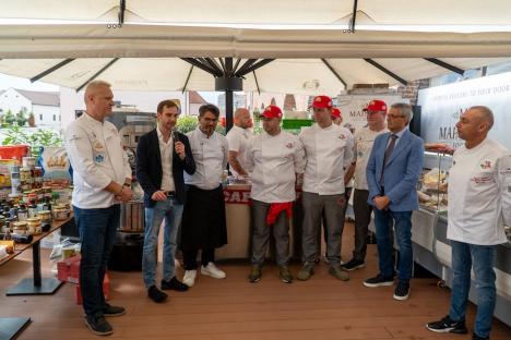 Masterclass de pizza napoletană cu campioni mondiali la Restaurantul Corsarul din Oradea, al cărui Chef a devenit ambasador al Asociației Pizzerilor Napoletani (FOTO)