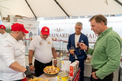 Masterclass de pizza napoletană cu campioni mondiali la Restaurantul Corsarul din Oradea, al cărui Chef a devenit ambasador al Asociației Pizzerilor Napoletani (FOTO)