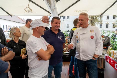 Masterclass de pizza napoletană cu campioni mondiali la Restaurantul Corsarul din Oradea, al cărui Chef a devenit ambasador al Asociației Pizzerilor Napoletani (FOTO)