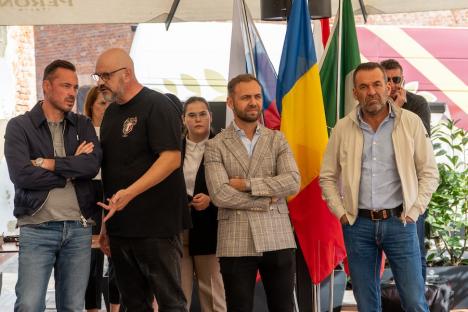 Masterclass de pizza napoletană cu campioni mondiali la Restaurantul Corsarul din Oradea, al cărui Chef a devenit ambasador al Asociației Pizzerilor Napoletani (FOTO)