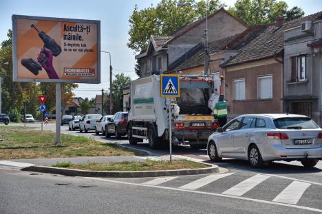 Ocoliţi zona Parcului Bălcescu! Constructorii au închis traficul auto prin intersecţia străzilor Avram Iancu şi Evreilor Deportaţi provocând cozi de maşini