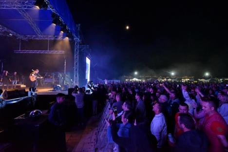 Retro Summer Festival 2022: Dr. Alban și-a întărâtat publicul în Băile 1 Mai: „Ca-tas-tro-fă!” (FOTO)