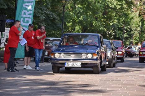 Start în raliul „Drumul Vinului”, de la Casa Darvas - La Roche: mașina Angelei Lupșea n-a pornit nici împinsă (FOTO/VIDEO)