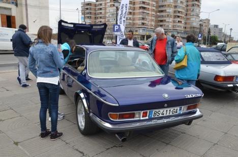 Orădenii şi-au expus retromobilele la Retro Parada Primăverii (FOTO)