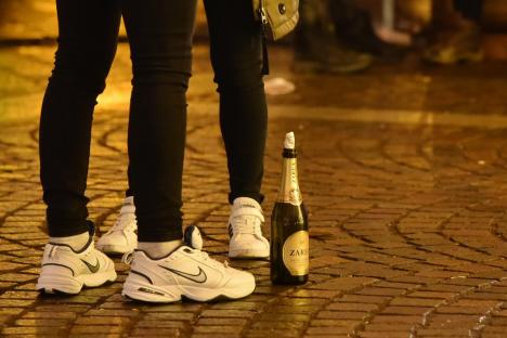 La mulți ani, Oradea! Primul Revelion sărbătorit în centrul orașului în pandemie a adunat circa 10.000 de petrecăreţi (FOTO / VIDEO)