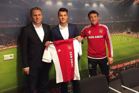 Tânărul fotbalist orădean Ricardo Farcaş a semnat cu Ajax Amsterdam (FOTO)