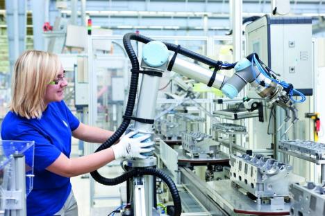 Munca în era automatizării: ce meserii noi apar şi care se desfiinţează. Ce se întâmplă în Bihor (FOTO)