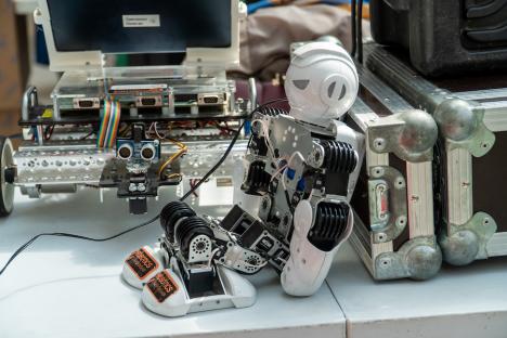 Robotics Championship: Cum arată concursul între roboți care se ține inclusiv sâmbătă la Oradea (FOTO/VIDEO)