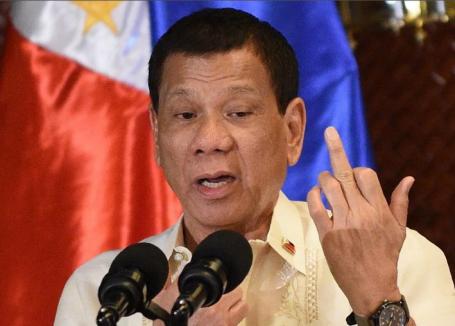 Rodrigo necredinciosul: Preşedintele filipinez demisionează dacă cineva îi demonstrează că Dumnezeu există