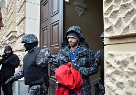 Criminalul Rogia rămâne după gratii! Tribunalul Bihor a prelungit cu 30 de zile măsura arestului preventiv