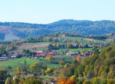 Tinerii orădeni vor descoperi satele din Pădurea Craiului