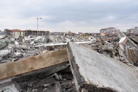 Ultimele hale ale fostei întreprinderi Înfrăţirea din Oradea au fost demolate. Vezi ce va fi construit în locul lor! (FOTO)