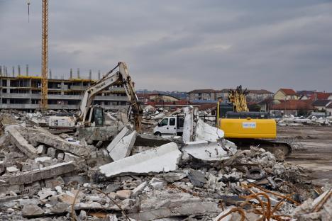 Ultimele hale ale fostei întreprinderi Înfrăţirea din Oradea au fost demolate. Vezi ce va fi construit în locul lor! (FOTO)