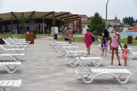 S-a deschis aquaparkul din Oradea: Au venit deja oaspeţii din Cluj (FOTO / VIDEO)