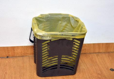 Vin sacii eco! Orădenii care colectează deşeurile în trei fracţii vor primi de la RER Vest pungi din plastic biodegradabil (FOTO)