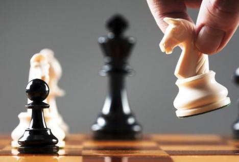 Concursurile de şah online revin în Oradea, sâmbătă, cu Memorialul 'Ioan Francisc Mile' 