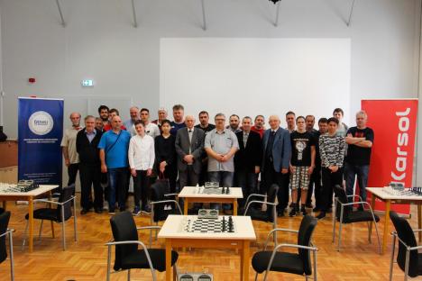 Echipele de șah ale orașelor înfrățite Oradea și Debrețin s-au întâlnit din nou, într-o confruntare în Ungaria