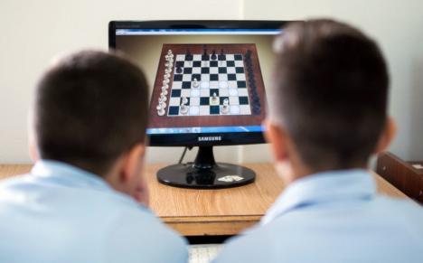 Maestrul FIDE Alexandru-Ovidiu Stanciu este primul campion al judeţului la şah online blitz