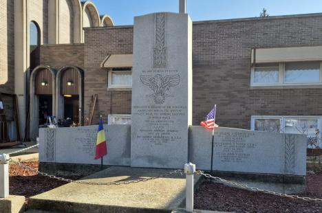 „Father George”, preotul român care strânge câteva sute de oameni la cea mai veche biserică ortodoxă românească din Chicago: România de azi este „o mare durere” (FOTO)