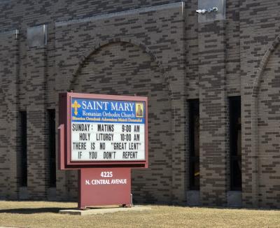 „Father George”, preotul român care strânge câteva sute de oameni la cea mai veche biserică ortodoxă românească din Chicago: România de azi este „o mare durere” (FOTO)