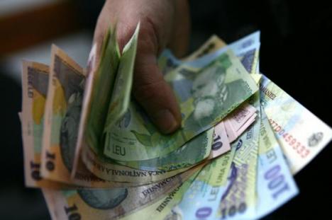 Salariile bugetarilor vor fi îngheţate la nivelul din 2014