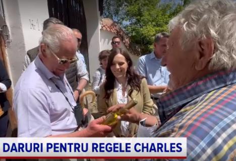 Sandu de la Pericei i-a dus pălincă de pere din Oradea Regelui Charles. „Minunat!”, a exclamat monarhul (FOTO/VIDEO)