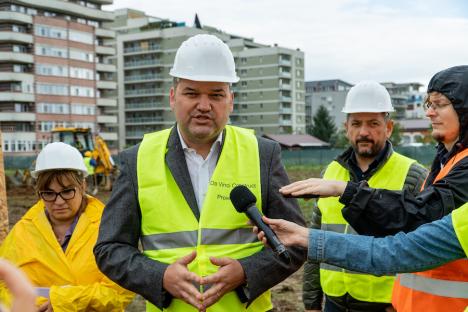 Lucrările la viitoarea creșă din cartierul Nufărul au fost deschise de ministrul Dezvoltării, Cseke Attila (FOTO)