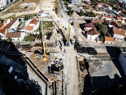 Circulaţia tramvaielor pe Bulevardul Decebal din Oradea NU va fi reluată la începutul școlii. Care este următorul termen limită (FOTO)