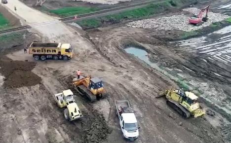 Filmare cu drona: Cum arată de sus lucrările la viitoarea Autostradă Transilvania, în Bihor (VIDEO)