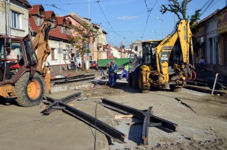 Lucrările din zona Bisericii Emanuel au ajuns în faza montării liniei de tramvai (FOTO)