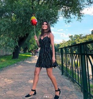 Cunoscuta bloggeriţă Sânziana Negru, în vizită la Oradea: 'E cam frumos la voi…' (FOTO/VIDEO)