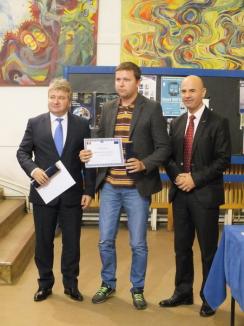 Universitatea din Oradea şi-a premiat cei mai harnici profesori şi studenţi (FOTO)