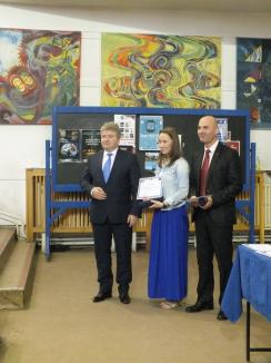 Universitatea din Oradea şi-a premiat cei mai harnici profesori şi studenţi (FOTO)