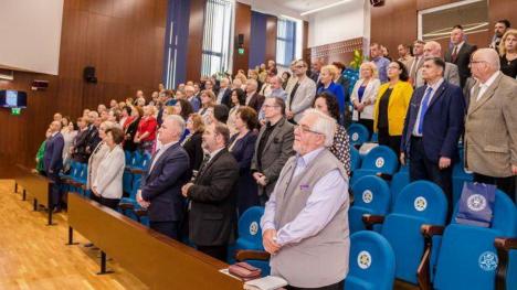 „Săptămâna științifică” la Universitatea din Oradea: 44 de cadre didactice au primit premii de excelență (FOTO)