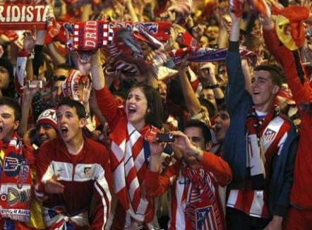 Zeci de mii de suporteri spanioli în stradă după victoria Atletico Madrid (FOTO)