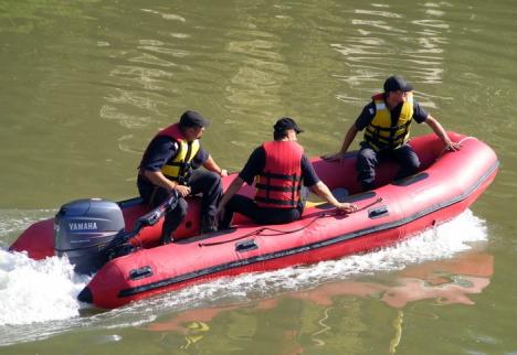 Fără salvare: Doi bărbaţi au murit înecaţi în două lacuri din Bihor