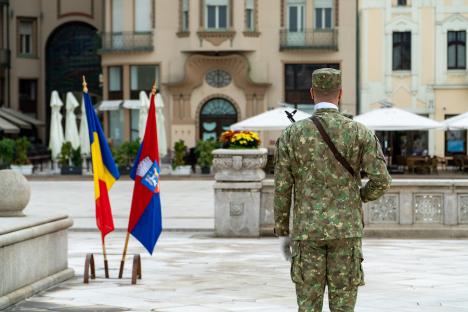 La mulţi ani, Oradea! Manifestările de Ziua Oraşului au început în Piaţa Unirii cu ceremonia schimbului de gardă. Programul evenimentelor (FOTO)