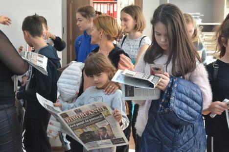 Şcoala altfel: Elevi de la Colegiul Eminescu, în vizită la redacţia BIHOREANUL (FOTO)