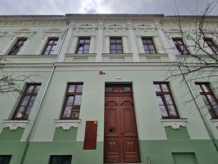 Elevii maghiari de la Școala „Nicolae Bălcescu” din Oradea se mută într-o clădire pusă la dispoziție de Eparhia Reformată (FOTO)