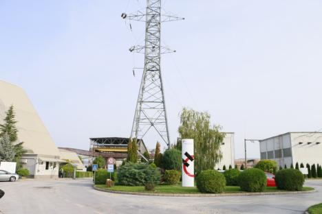 Şcoala Tehnică Holcim, un model de succes în învăţământul tehnic: Elevi din Bihor, dar şi din alte zone ale ţării, învaţă secretele industriei cimentului direct în fabrică (FOTO)