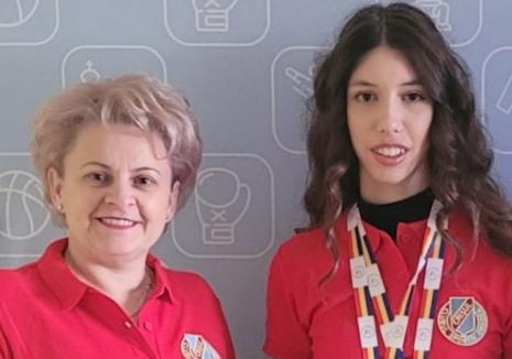 La 16 ani, orădeanca Andrea Muntean reprezintă România la Grand Prix-ul de scrimă seniori