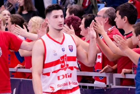 CSM CSU Oradea dă trei jucători echipei naţionale de seniori pentru campania de calificare la FIBA Basketball World Cup 2019