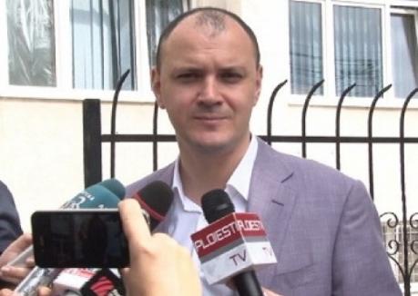 Noi acuzaţii pentru Sebastian Ghiţă: mituirea fostului primar al Ploieştiului şi spălare de bani